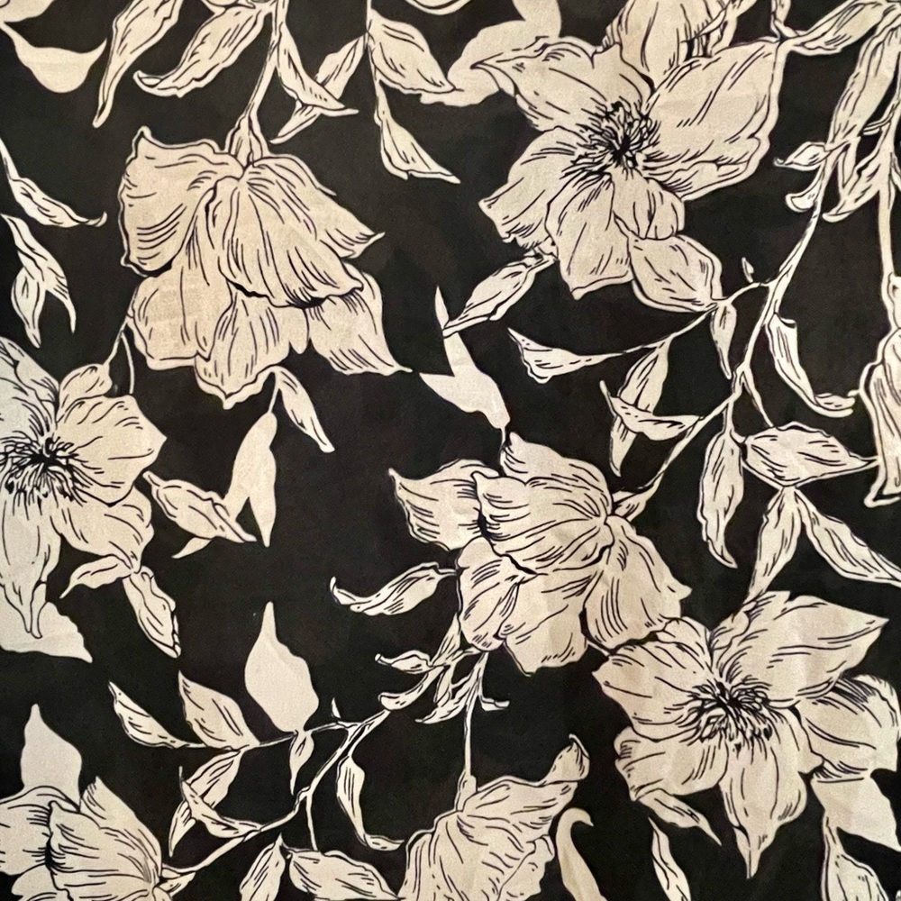 Beacon Black and White Floral Top - Picture 5 of 8